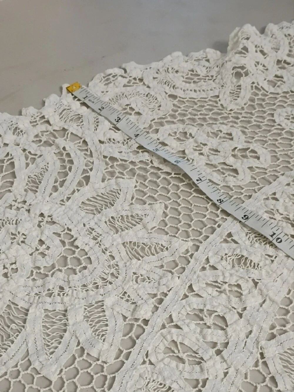 Vintage Battenberg Or Venice Lace White Lace Table Cover